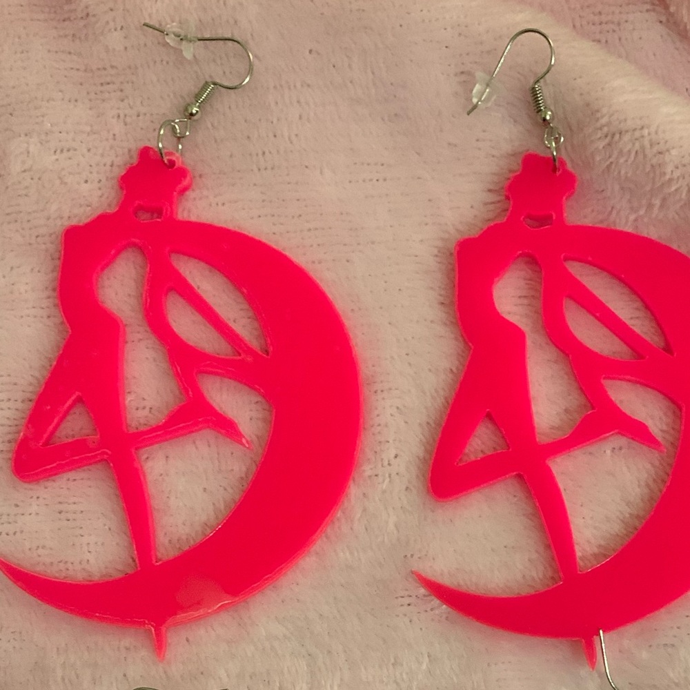 Sailor moon drop earrings